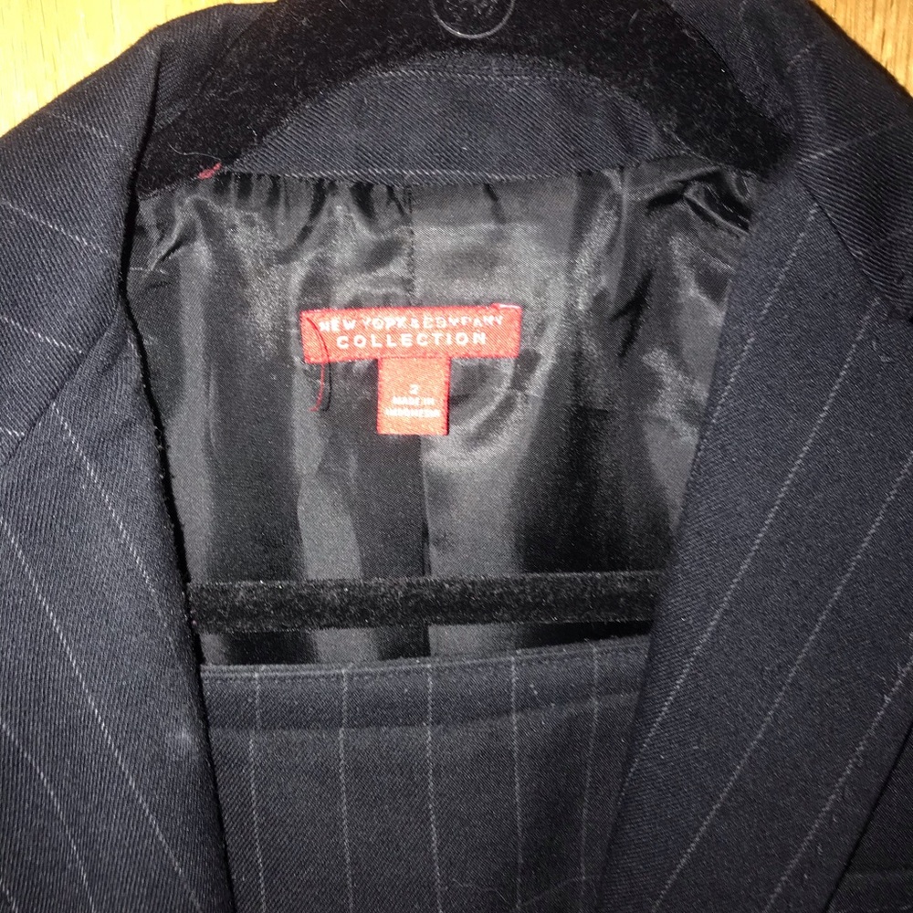 Navy New York & Company skirt suit size 2